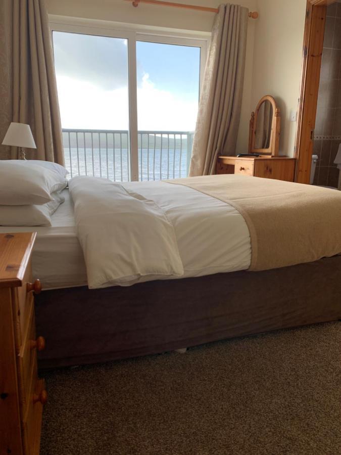 Dingle Harbour Nights Hotell Exteriör bild