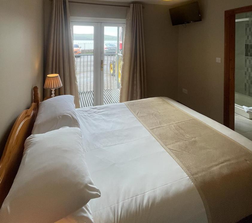 Dingle Harbour Nights Hotell Exteriör bild
